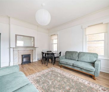 A beautifully furnished one bedroom apartment in the City centre. - Photo 3