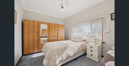 CHARACTER HOME IN GREAT LOCATION - Photo 5