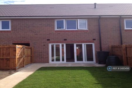 2 bedroom terraced house to rent - Photo 4