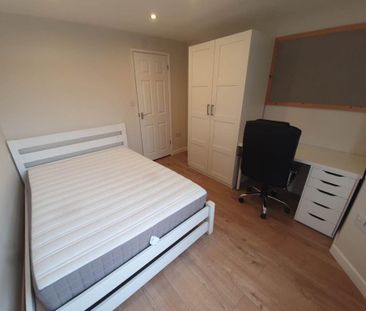 6 bedroom house to rent - Photo 4