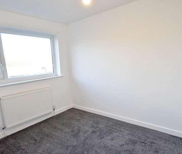 Heswall Drive, Walshaw, BL8 - Photo 4