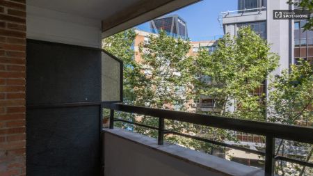 Room in a shared 6-bedroom apartment for rent in Castillejos - Foto 5