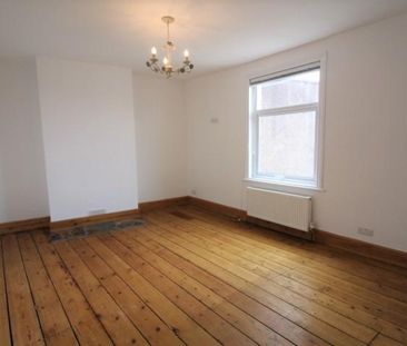 4 bedroom terraced house to rent - Photo 6