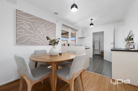 3 BEDROOM FAMILY HOME IN CENTRAL MELTON - Photo 3