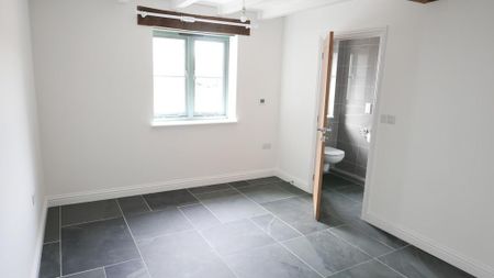 3 bedroom barn conversion to rent - Photo 2