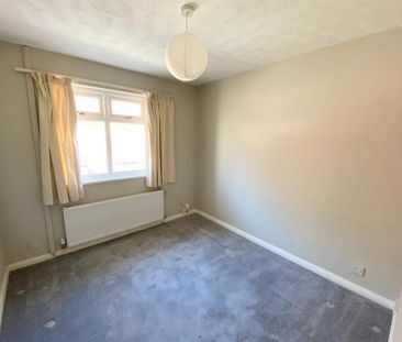 3 bedroom detached bungalow to rent - Photo 6