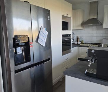 Westmeadows - Photo 3