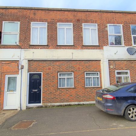 Fairfield Road, West Drayton - Photo 4