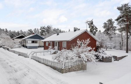 Ekvägen, Hallstavik - Photo 4