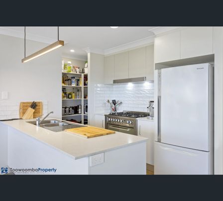 6 Red Cedar Avenue, Cotswold Hills, Qld 4350 - Photo 1