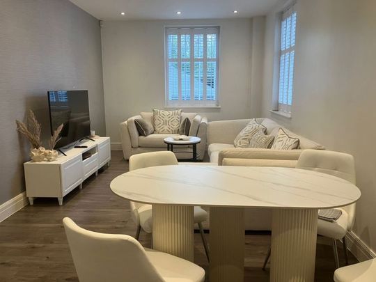 2 Bed Flat, Kew Bridge Road, TW8 - Photo 1