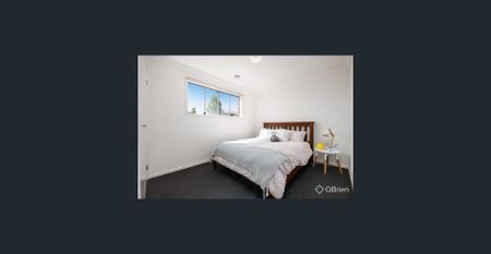 Modern Family Perfection in Prestigious Arcadia Estate - Photo 4