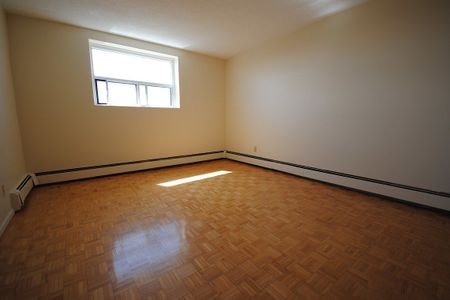 Downtown Living at its best - Minutes to parks, shops, restaurants, and more. - Photo 2