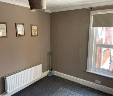 3 bed terraced house to rent in Palgrave Road, Great Yarmouth, Norfolk - Photo 1