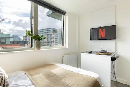 Platinum Studio - Photo 5