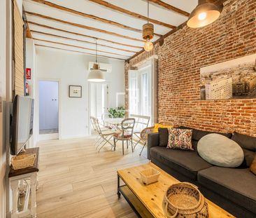 Excellent 2 Bedroom apartment for rent in Cortes / Huertas, Madrid - Photo 2