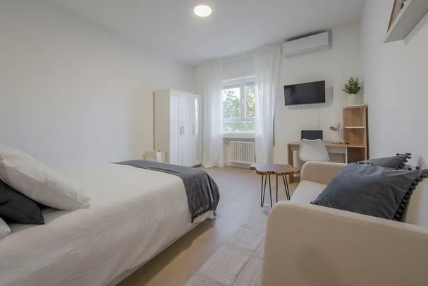 Paseo de la Castellana, Madrid, Community of Madrid 28046 - Photo 1