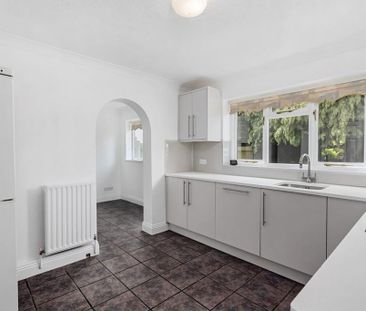 4 bedroom detached house to rent - Photo 6