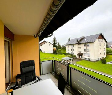 Gemütliche 3.5-Zimmer-Wohnung mit neuer Küche in idyllischer Lage a... - Photo 1