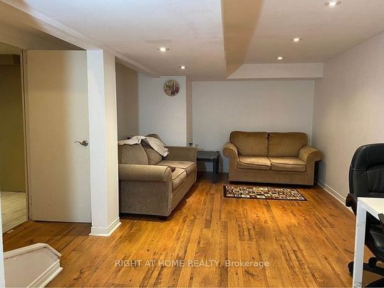 For Lease - 3158 Mccarron Crescent, Mississauga, Ontario - Photo 1