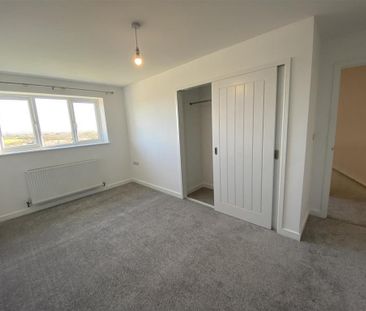 3 bedroom detached house to rent - Photo 4