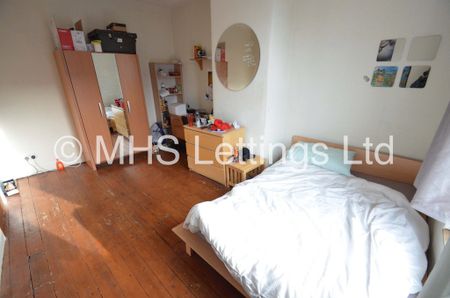 4 Bedroom Mid Terraced House for rent in Royal Park View - Photo 2