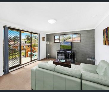 Spacious 2-Bedroom Unit – Prime Central Location - Photo 1