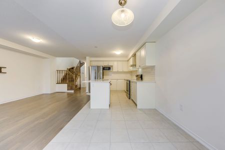 For Lease - 122 Esther Crescent, Thorold, Ontario - Photo 2