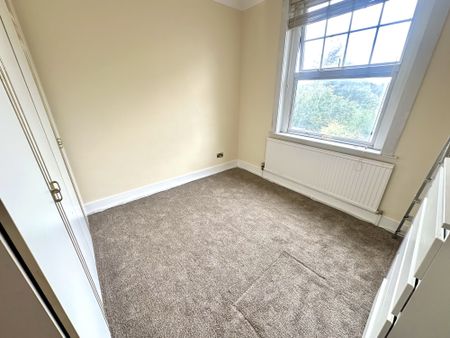 Thornbury Road, Greater London, TW7 - Photo 4