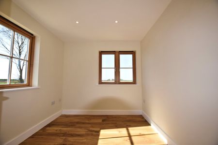 Langham - Photo 3