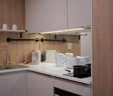 1 bedroom private hall to rent - Photo 1