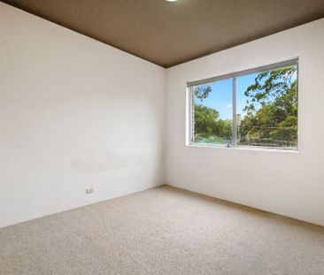 Low Maintenance Apartment in Ideal Location - Photo 2