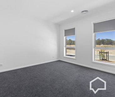 8 Frogmouth Avenue Strathfieldsaye VIC - Photo 6