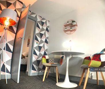 1 bedroom flat to rent - Photo 5