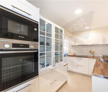 Palma de Mallorca, Balearic Islands 07013 - Photo 2