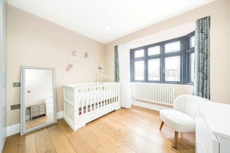 Carlingford Road, Morden Park, SM4 - Photo 2