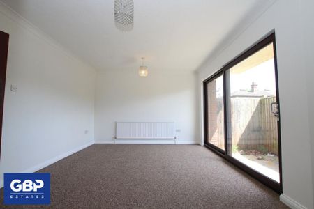 2 bedroom ground floor maisonette to rent - Photo 3