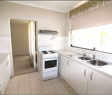 6 MONTH LEASE - Photo 4