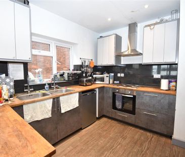 1 bedroom penthouse to rent - Photo 4