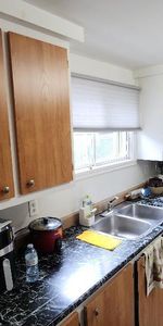 Grand 4 1/2 sur deux étage avec cour à Salaberry-de-Valleyfield 1215$ - Photo 3