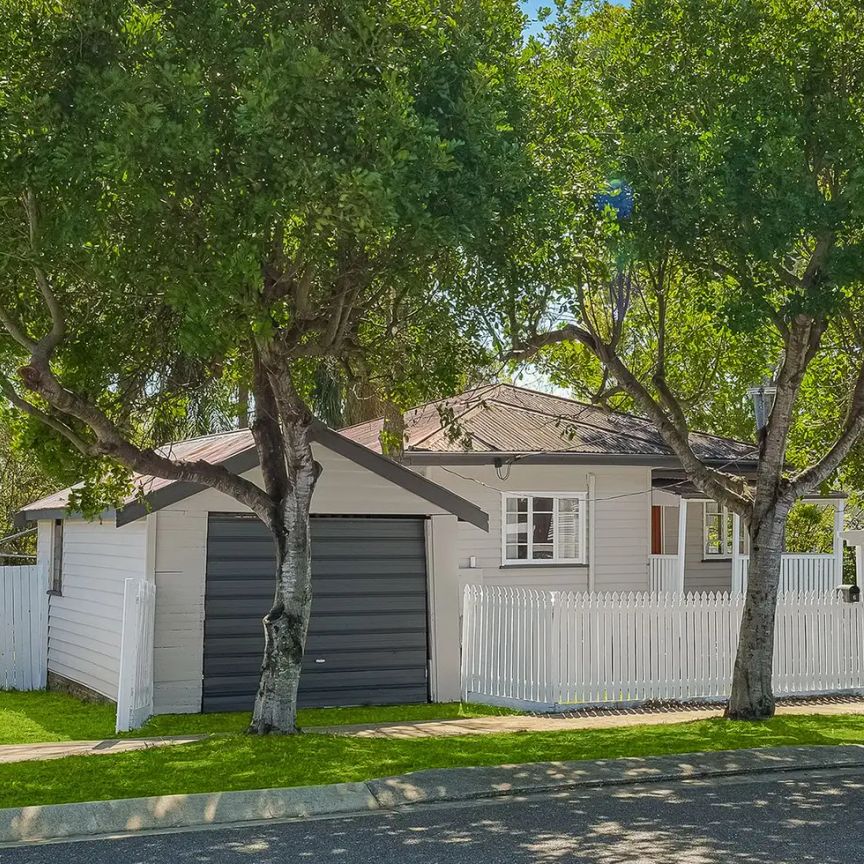 “Charming Modern Cottage” - Photo 1