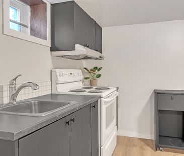 For Lease - 42 Bexhill Avenue, Toronto, Ontario - Photo 3