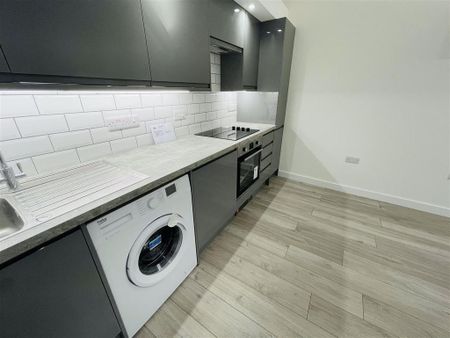 Studio to rent - Photo 3