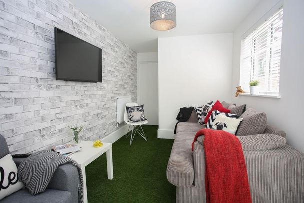 Studio to rent - Photo 1