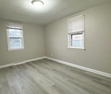 For Lease - 229 Crestwood Road, Vaughan, Ontario - Photo 2