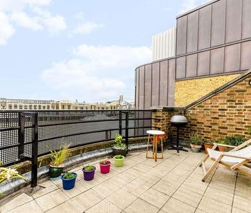 St Katharines Way, Wapping, E1W - Photo 2
