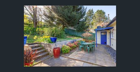 Two Bedroom Mountains Cottage! - Photo 3