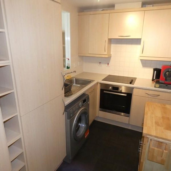 2 bedroom terraced house to rent - Photo 1