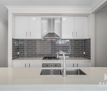 Modern Living Home! - Photo 6