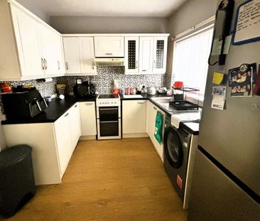 2 bedroom terraced house to rent - Photo 6